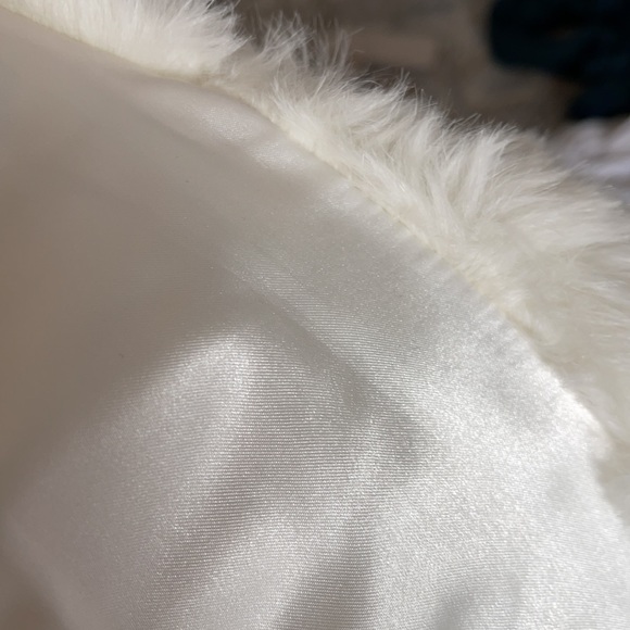 XOXO Fur detailed sweater vest - Picture 5 of 5